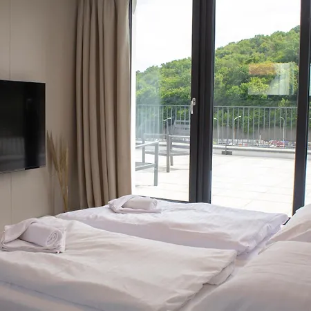 Gardinn Serviced Hotel 4*